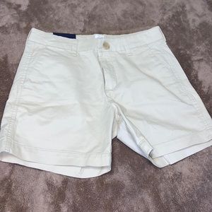 Gap Khaki shorts